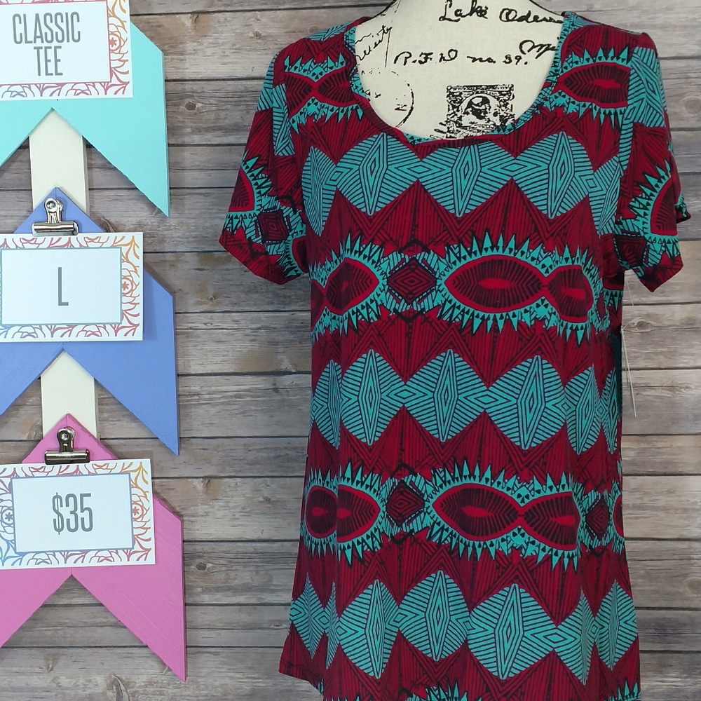 LuLaRoe NWT Large Classic Tee